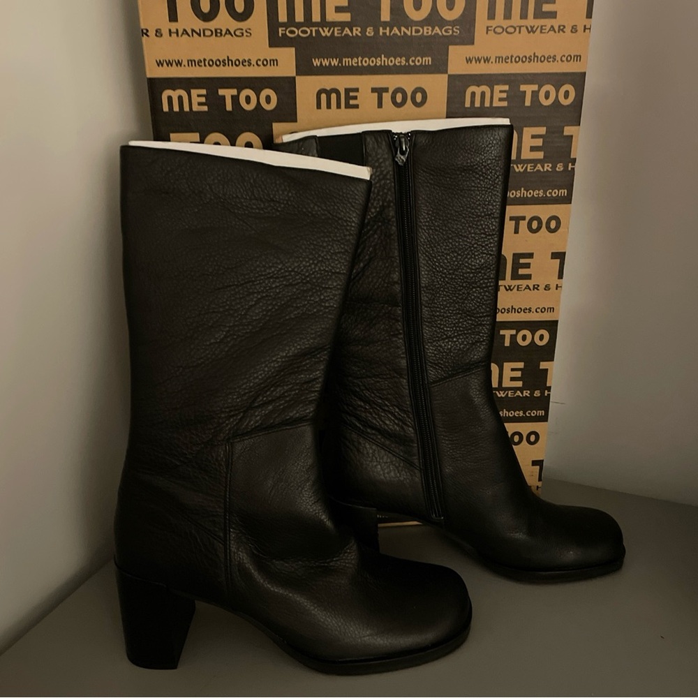 Me Too black leather side zipper mid calf size 10 NEW IN BOX boots